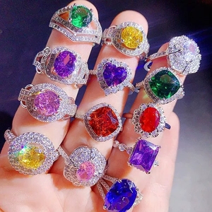 Đá quý Nhẫn exudes một ánh sáng sang trọng và cao cấp cảm thấy duy trì siêu Flash zircon Hoa Kim Cương engagement Ring HS-170 - Product Image 4