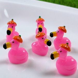Ornements de paysage miniatures, jolies créations en résine en forme de flamant <span class=keywords><strong>rose</strong></span> avec chapeau de citrouille, accessoires décoratifs pour <span class=keywords><strong>le</strong></span> jardinage et l'aménagement paysager DIY - Product Image 3