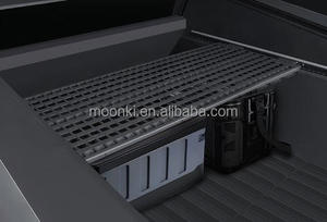 Accesorio de Extensión de Alta Calidad para Cybertruck, Diseño de Placa Molle con División Superior e Inferior - Product Image 6