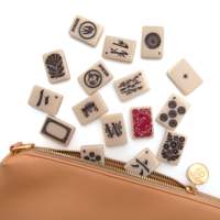 Haus of Tiles, 160 Fichas de Mahjong Acrílicas Portátiles, Color Rosa Cálido y Blanco, Juego de Mahjong Moderno y Lujoso para Fiestas y Entretenimiento