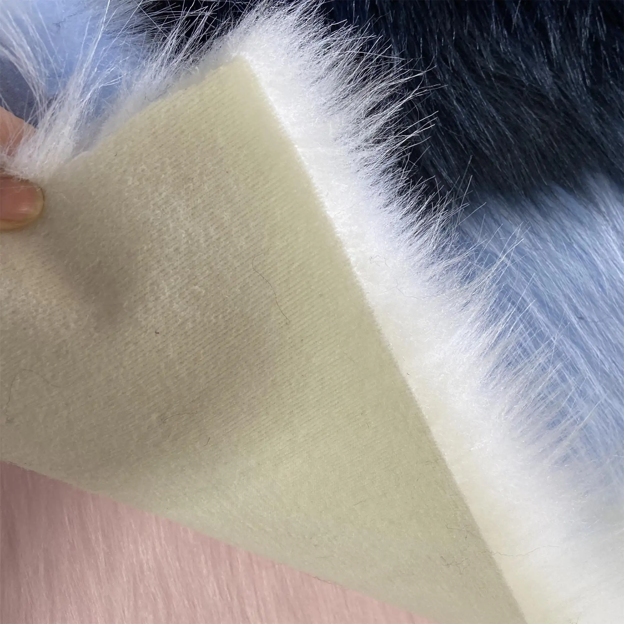 Good quality MAC plush Long pile faux fur fabric for collar/hat