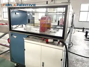 China Plastic Outdoor Hout Kunststof Samengesteld Wpc Deur Frame Profiel Decking Hek Extrusie Making Machine