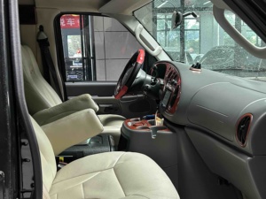 <span class=keywords><strong>Ford</strong></span> <span class=keywords><strong>E</strong></span>-250 Royal 5.4L d'occasion de 2009, fourgon de luxe de grande taille à essence, V8 puissant, véhicule de transport de passagers professionnel - Product Image 4