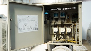 Pompe à chaleur à source d'eau HVAC commerciale d'occasion 175KW, unité de climatisation centrale industrielle - Product Image 1