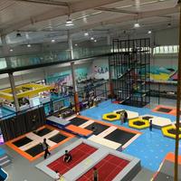 Équipement de terrain de jeu intérieur de qualité commerciale Non toxique rembourré doux enfants balle Blaster Arena FEC divertissement enfants