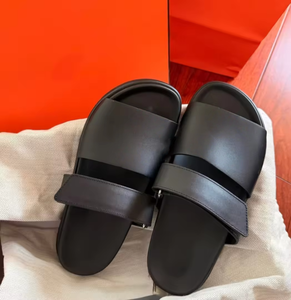 Nouvelles sandales plates en cuir véritable pour hommes 2025 – Tongs décontractées tendance pour femmes, style marche, chaussures d'extérieur et de plage - Product Image 1