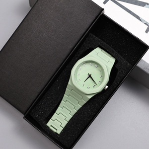 <span class=keywords><strong>Orologi</strong></span> al Quarzo Ottagonali <span class=keywords><strong>con</strong></span> <span class=keywords><strong>Numeri</strong></span> Arabi, Cinturino in Plastica in Vari Colori, Regolatore a Catena e Confezione Regalo - Product Image 6