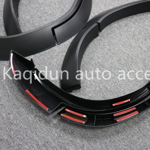 Guardabarros de Rueda Estilo OEM de Buena Calidad Marca KQD, Compatible con Toyota Fortuner - Product Image 5