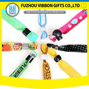 Diez centavos Promoción regalo logotipo personalizado al por mayor Evento Festival Pulseras de poliéster tejidas Muñequeras de tela - Product Image 3