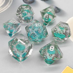 7 pièces en vrac, <span class=keywords><strong>logo</strong></span> polyèdre transparent personnalisé donjons et <span class=keywords><strong>dragons</strong></span> jeu de table rpg gem dice set sharp dnd résine dés - Product Image 6