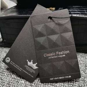 <span class=keywords><strong>5</strong></span>*9cm 투명 PVC 행태그 고급 특수 종이 행태그 맞춤형 플라스틱 카드 인쇄 가격 이름 태그 - Product Image 3