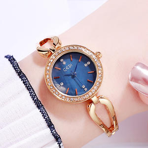 Nuevo reloj de mujer con incrustaciones de diamantes, versátil y elegante, con brazalete de aleación, resistente al agua, reloj de cuarzo para estudiantes. - Product Image 6