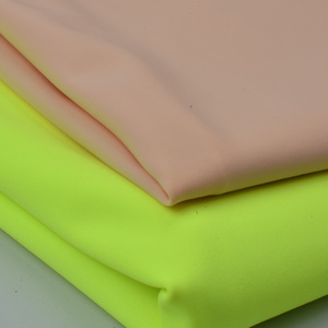 Tela de Nailon Brocado al por Mayor de 230 g, Cuatro Capas Completas, Transpirable, Corte Libre, Tejido de Punto <span class=keywords><strong>para</strong></span> Trajes de Baño y Yoga, Estilo Liso - Product Image 4