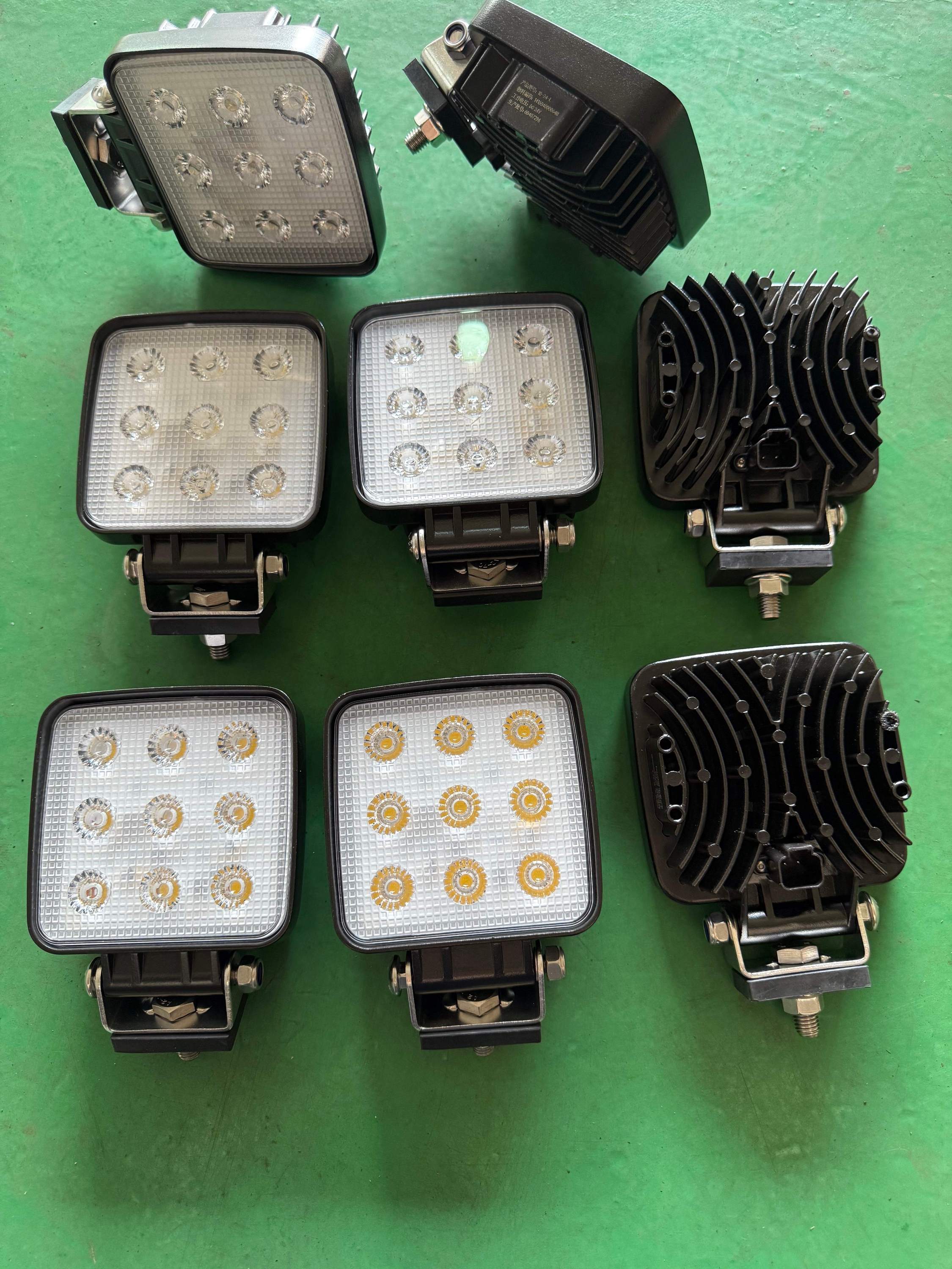 Hot Sale Work Light 141604000064B 8-24-L LED Engineering Machinery Parts Work Light