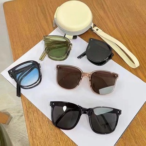Nouvelles lunettes <span class=keywords><strong>de</strong></span> <span class=keywords><strong>soleil</strong></span> pliables pour femmes, logo personnalisé, protection UV400, vente en gros - Product Image 2