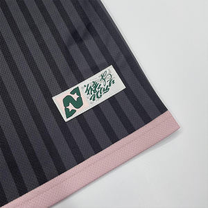 Maillot de football rétro en gros conception personnalisée chemises de football vintage de sublimation noire - Product Image 5