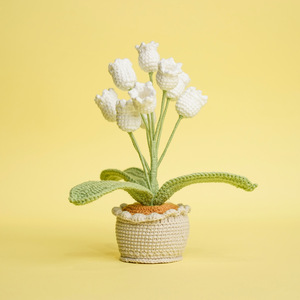 Bonsái de lirio de los valles tejido a mano con hilo, decoración de interior, regalo para profesores, adorno de escritorio - Product Image 1