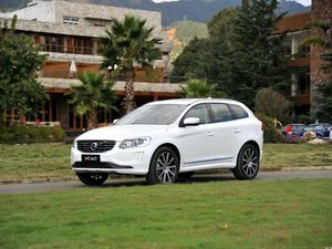 Vente flash 2014 pour <span class=keywords><strong>XC60</strong></span> 2.0T Euro VI, voiture d'<span class=keywords><strong>occasion</strong></span> en stock en Chine, SUV 5 portes, 5 places, cuir, boîte automatique 8 vitesses - Product Image 2
