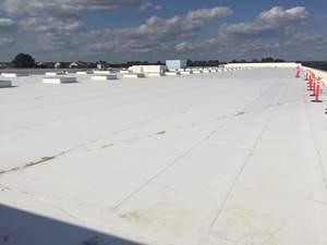 2025 nouvelle membrane de toit en <span class=keywords><strong>granulés</strong></span> thermoplastiques 1.5mm 2mm Tpo écologique pour toit de bâtiment industriel - Product Image 6