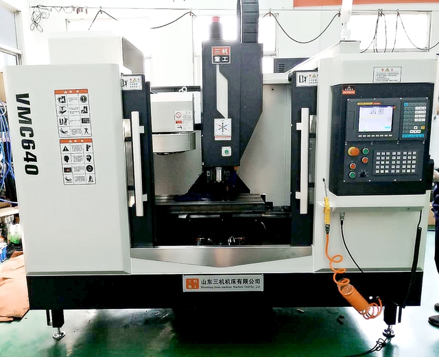 High Precision Fully Automatic New VMC640 BT40 CNC Milling Machine Mini Vertical Machining Center Economical Competitive Price
