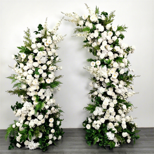 Arche de fleurs de jardin de mariage en rose blanche de haute qualité avec verdure - Product Image 1