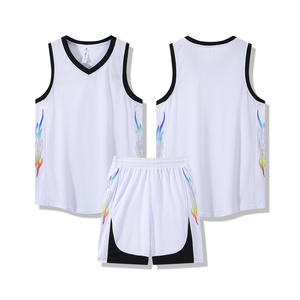 Débardeur de basketball personnalisé - Vêtement de sport décontracté haut de gamme 100% coton avec tissu respirant à séchage rapide et logos imprimés en sérigraphie - Product Image 1