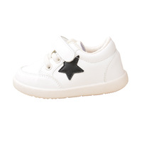 Chaussures d'école confortables, respirantes et légères, antidérapantes, en cuir synthétique, baskets basses pour enfants, chaussures décontractées pour bébés, fermeture à boucle