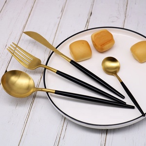 Español cubiertos negro con oro cubertería de acero inoxidable para la casa y el <span class=keywords><strong>restaurante</strong></span> - Product Image 1
