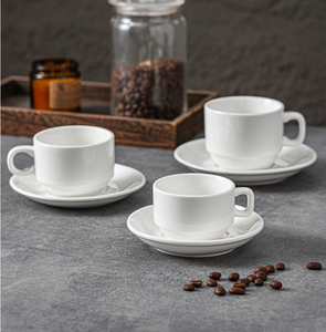 Taza y Platillo de Café de Cerámica Blanca al por Mayor, con Logotipo Personalizado, para Hotel, Restaurante, Cafetería, Juego de Tazas Modernas de Porcelana, Aptas para Lavavajillas - Product Image 4