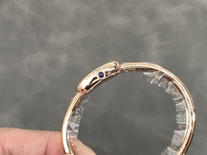 Montre de luxe pour femme, qualité supérieure, diamants VVS, mouvement à quartz suisse, mini, nouvelle, magnifique, montre dorée pour femme - Product Image 4