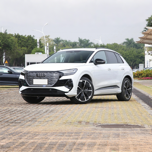 Audi Q4 <span class=keywords><strong>E</strong></span>-<span class=keywords><strong>tron</strong></span> 50 <span class=keywords><strong>E</strong></span>-<span class=keywords><strong>tron</strong></span> quattro Edición <span class=keywords><strong>2024</strong></span>, SUV Urbano de Lujo para Jóvenes Profesionales Modernos - Product Image 1