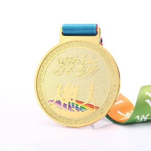 Médaille de course à pied personnalisée bon marché, médaille de sport en métal doré, médaille de football avec ruban - Product Image 3