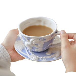 Taza de Café/Té de Cerámica Azul y Rosa con Relieve de Hadas al Estilo Europeo, Taza Vintage Británica con Plato y Bandeja, Ecológica - Product Image 1