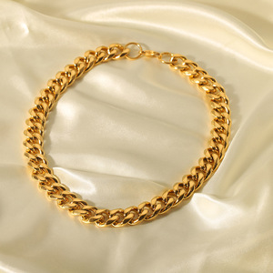 Collar de clavícula de acero inoxidable chapado en oro de 18 quilates que no se deslustra, Gargantilla de cadena cubana gruesa <span class=keywords><strong>Punk</strong></span> minimalista para mujer - Product Image 3