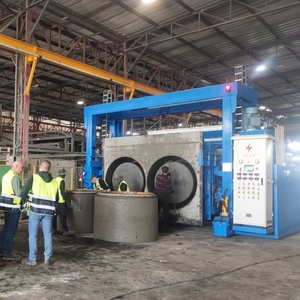 Machine de fabrication de composants en <span class=keywords><strong>béton</strong></span> préfabriqué mobile et automatique pour la production de boîtes en <span class=keywords><strong>béton</strong></span>, de cercles de puits d'égout et de tuyaux de drainage - Approvisionnement direct usine - Product Image 1