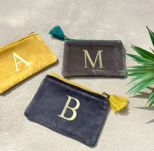 Bolsa de veludo bordada de presente, bolsa para cosméticos personalizada de veludo com letra de ouro