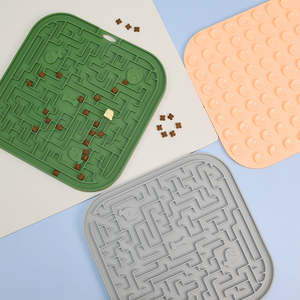 Alfombrilla de Silicona para Lamer para Mascotas, Diseño Nuevo, para Alimentar y Entretener a los Perros con Mantequilla de Maní, Reduce el Aburrimiento - Product Image 1