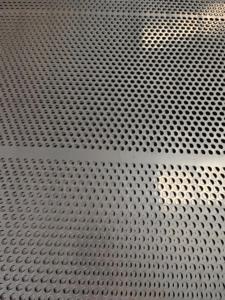 Paneles de malla metálica perforados expandidos doblados y cortados personalizados Rejillas de altavoz perforadas de <span class=keywords><strong>acero</strong></span> inoxidable/galvanizado - Product Image 3