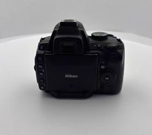 Cámara DSLR <span class=keywords><strong>Nikon</strong></span> D5000 de Segunda Mano, Sensor CMOS de 12MP, APS-C, Disparo Continuo de 4.0fps, Cámara Económica con Tarjeta SD - Product Image 2