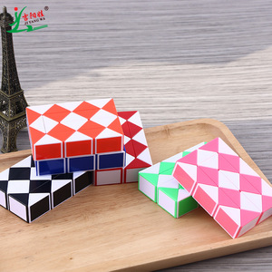 Regla mágica de resorte de 24 segmentos, juguete educativo para niños de 3 a 6 años, color verde, unisex - Product Image 5