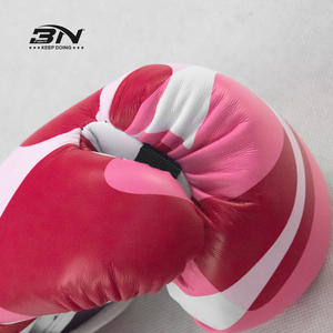 Gants de boxe roses pour enfants BN Kids, gants de <span class=keywords><strong>kick</strong></span>-<span class=keywords><strong>boxing</strong></span> personnalisés pour enfants 4oz, gants de boxe en cuir PU, mini gants de boxe - Product Image 6