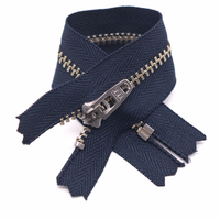 Vente en gros du fabricant KY-YKK 3 #   5 #   Fermeture éclair en métal, couleur personnalisée pour jeans, sacs, vêtements, chaussures