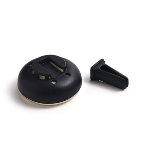 นาฬิกาแขวนโลโก้รถยนต์พร้อมน้ำหอมปรับอากาศในรถยนต์ ขายดี - Product Image 2