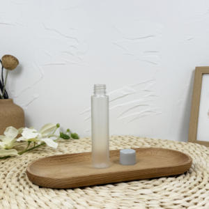 Tube à essai en plastique PET transparent direct d'usine avec bouchon à vis pour emballage de lacet - Product Image 5