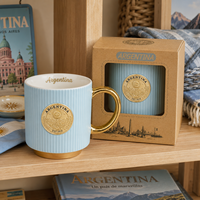 Tasses à café en céramique souvenirs d'Argentine, à nervures verticales, avec emblème métallique, pour tasses à café, personnalisation OEM ODM, vente en gros