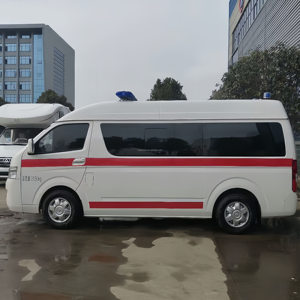 Автомобиль скорой помощи FOTON 4X2 с автоматической коробкой передач, передвижная больница, изолированная машина скорой помощи с отрицательным давлением для экстренной помощи - Product Image 1