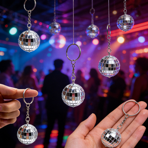 พวงกุญแจลูกบอลดิสโก้ขนาด 3 ซม. พวงกุญแจลูกบอลดิสโก้กระจกเงาขนาดเล็ก สำหรับงานปาร์ตี้ยุค 70 และเครื่องประดับตกแต่งกระเป๋า พวงกุญแจลูกบอลดิสโก้สำหรับงานปาร์ตี้ - Product Image 3
