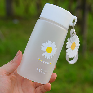 Bouteille d'eau en verre écologique sans BPA créative <span class=keywords><strong>marguerite</strong></span> givrée tasse transparente portable avec couvercle <span class=keywords><strong>gourde</strong></span> d'eau - Product Image 1