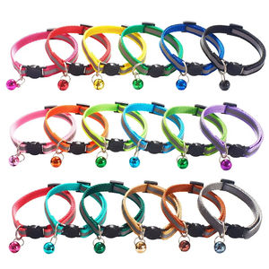 Collier pour chien et chat en polyester/nylon réglable avec lumières réfléchissantes, plusieurs couleurs, cloche et décoration en ruban - Product Image 2