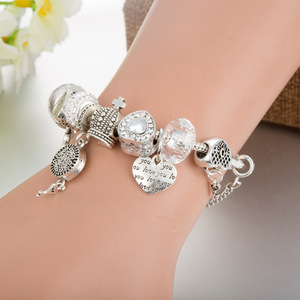 Bracelet en cristal blanc avec cœur incrusté, style mexicain, fermoir à clé - Product Image 3